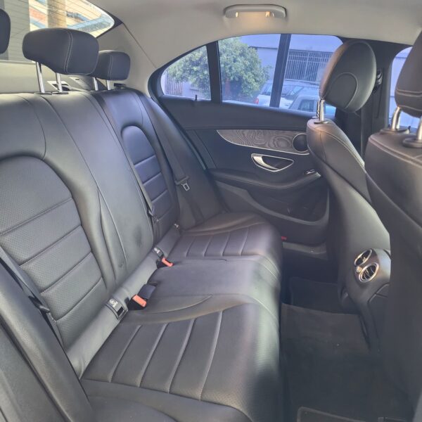 Mercedes-Benz C180 Exclusive 1.6 <br>2019 - Image 17